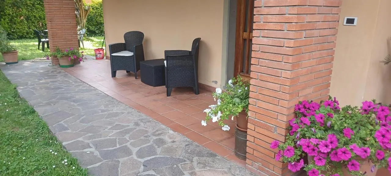 Guest house Home Sweet Home 1 Affittacamere - Lucca Italy